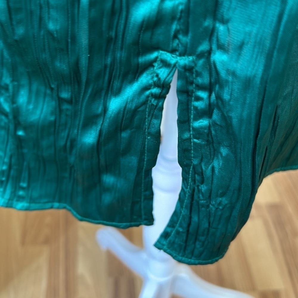 R.Q.T. Green Crinkle Button Up Long Shirt Sz 1X - Picture 5 of 11